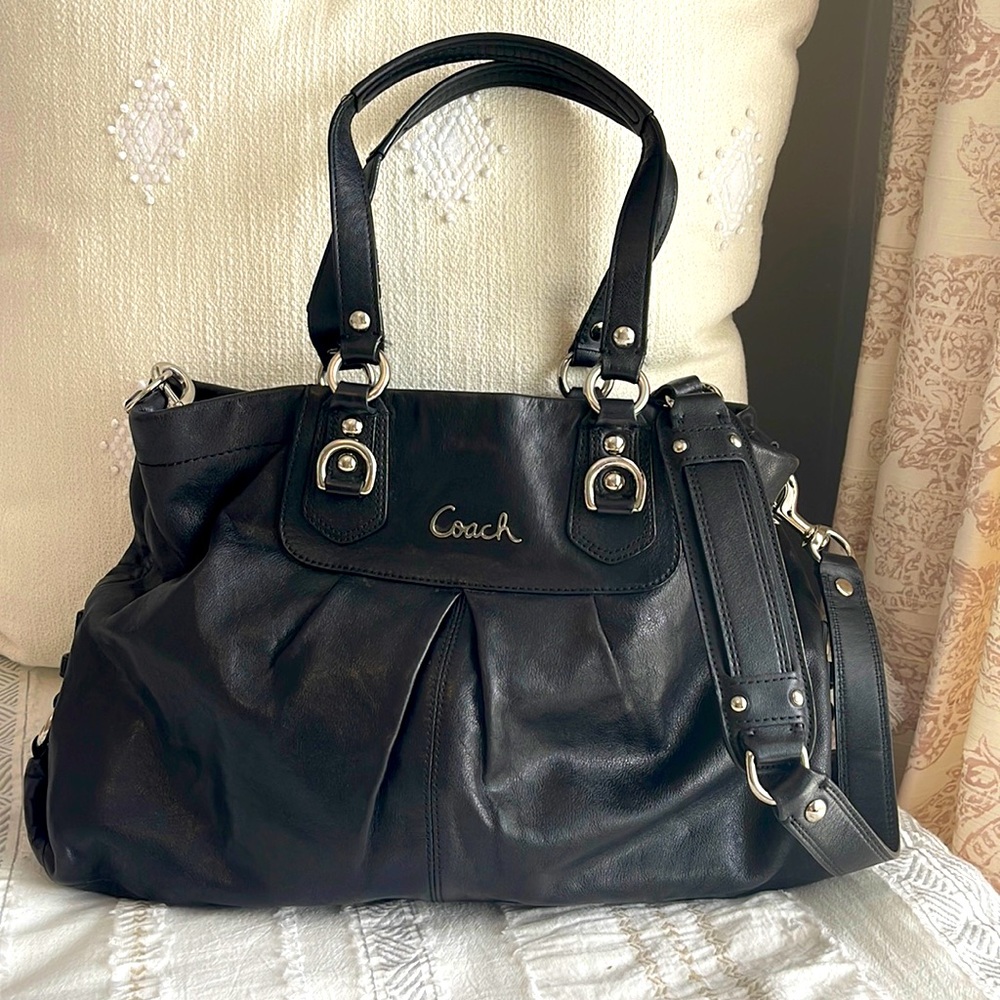 Coach Purse (black)